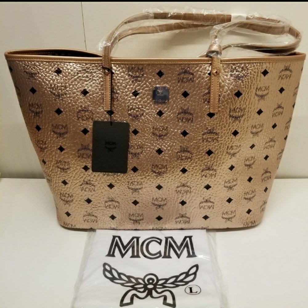 MCM Champagne Gold Reversable Tote W/ Wallet Pouch - Picture 5 of 11